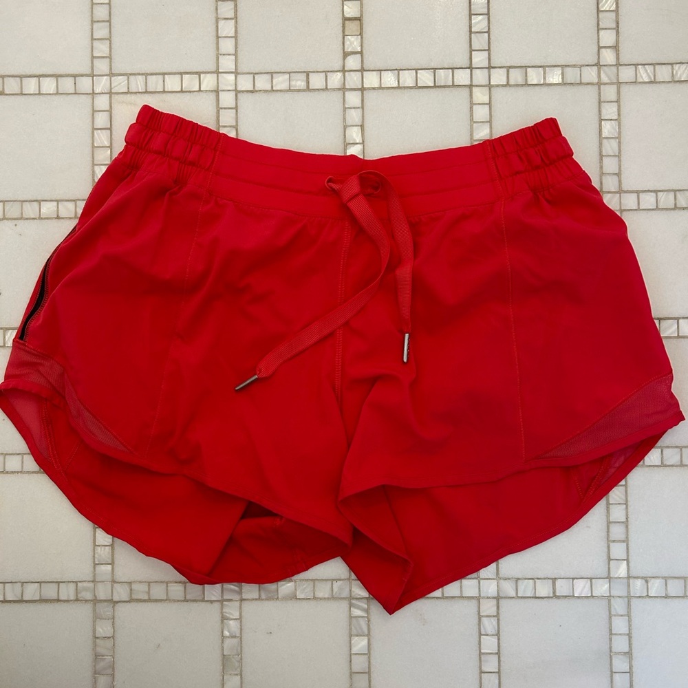 Lululemon High-Rise Relaxed shorts